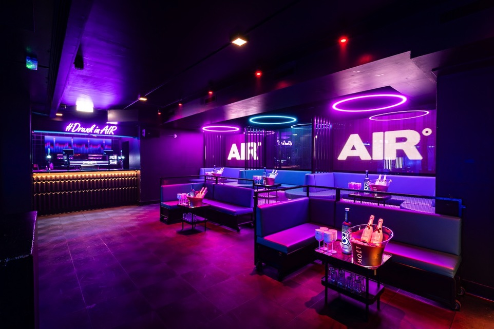 AIR Amsterdam 6